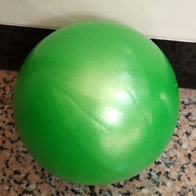 Mini Exercise Pilates Yoga Balls 9.8 Inc (Color: GREEN)
